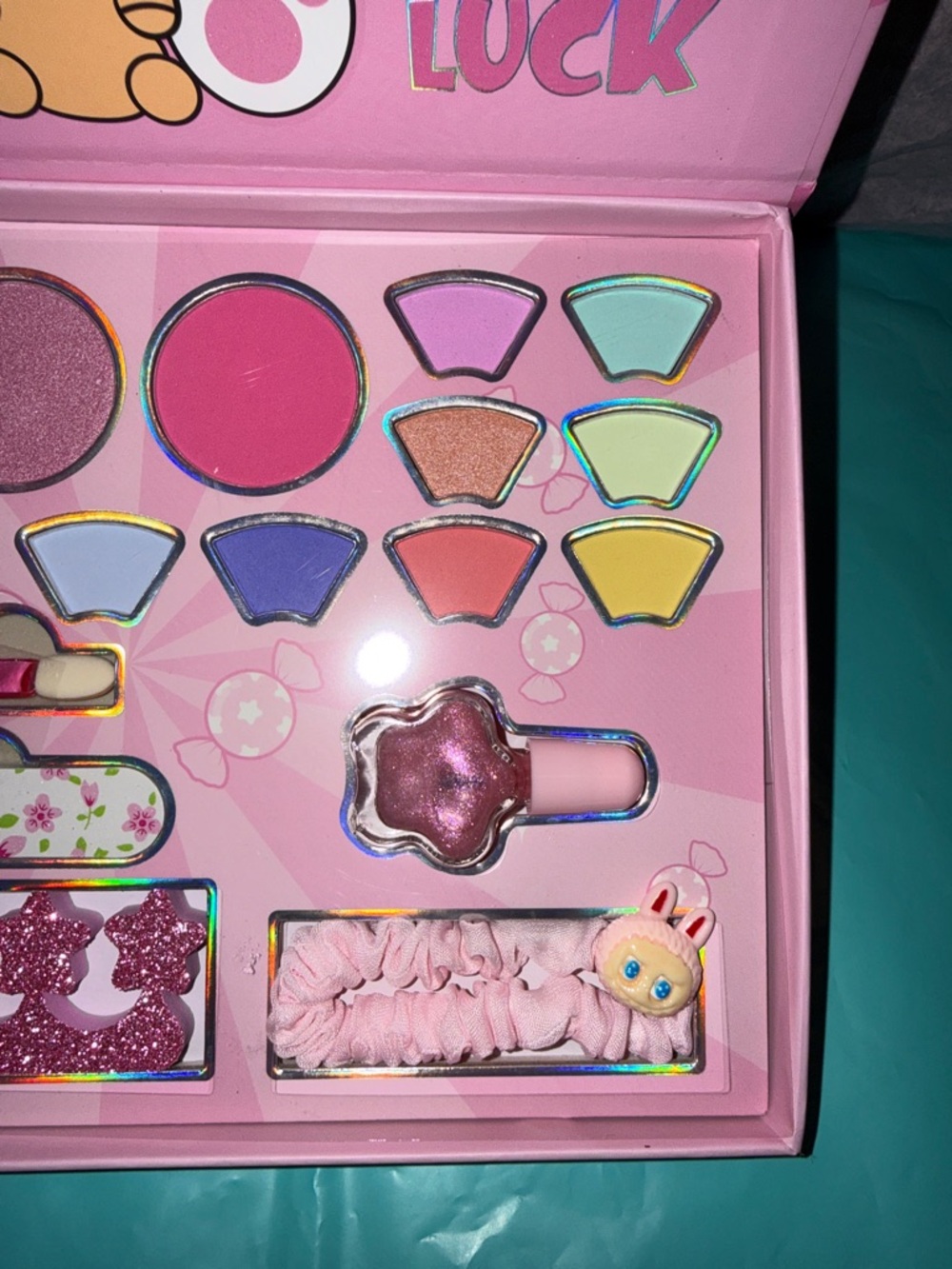 Pink Hello Kitty Labubu Style Makeup Palette - Picture 5 of 6